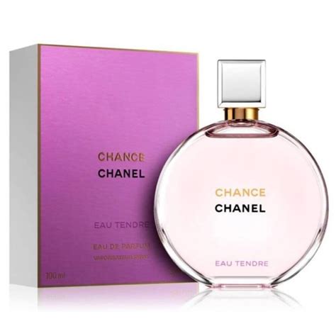 image de bouteille de chanel|Chanel perfume bottle Banque de photographies et .